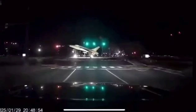Dashcam Captures The Exact Moment Of The Aircraft Crash Near Reagan International Airport