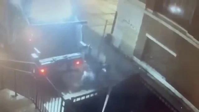 Garbage Collector Shoots 2 Armed Robbers Outside Elementary School, Killing 1