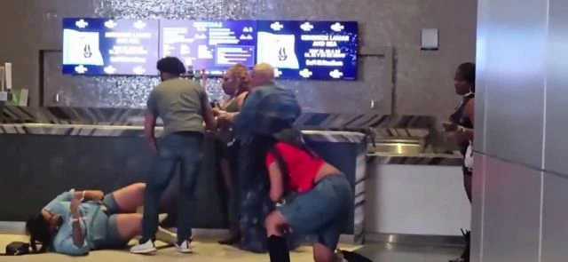 Fight Breaks Out In Vip Lounge During Opening Night Of Beyoncé’s Cowboy Carter Tour At Sofi Stadium
