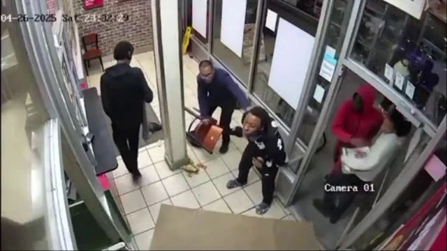 A Trio Of Teens Pummeling A Bronx Papa John’s Worker Before Fleeing With Two Stolen Pizzas